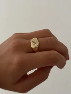 ENGRAVED HEART RING