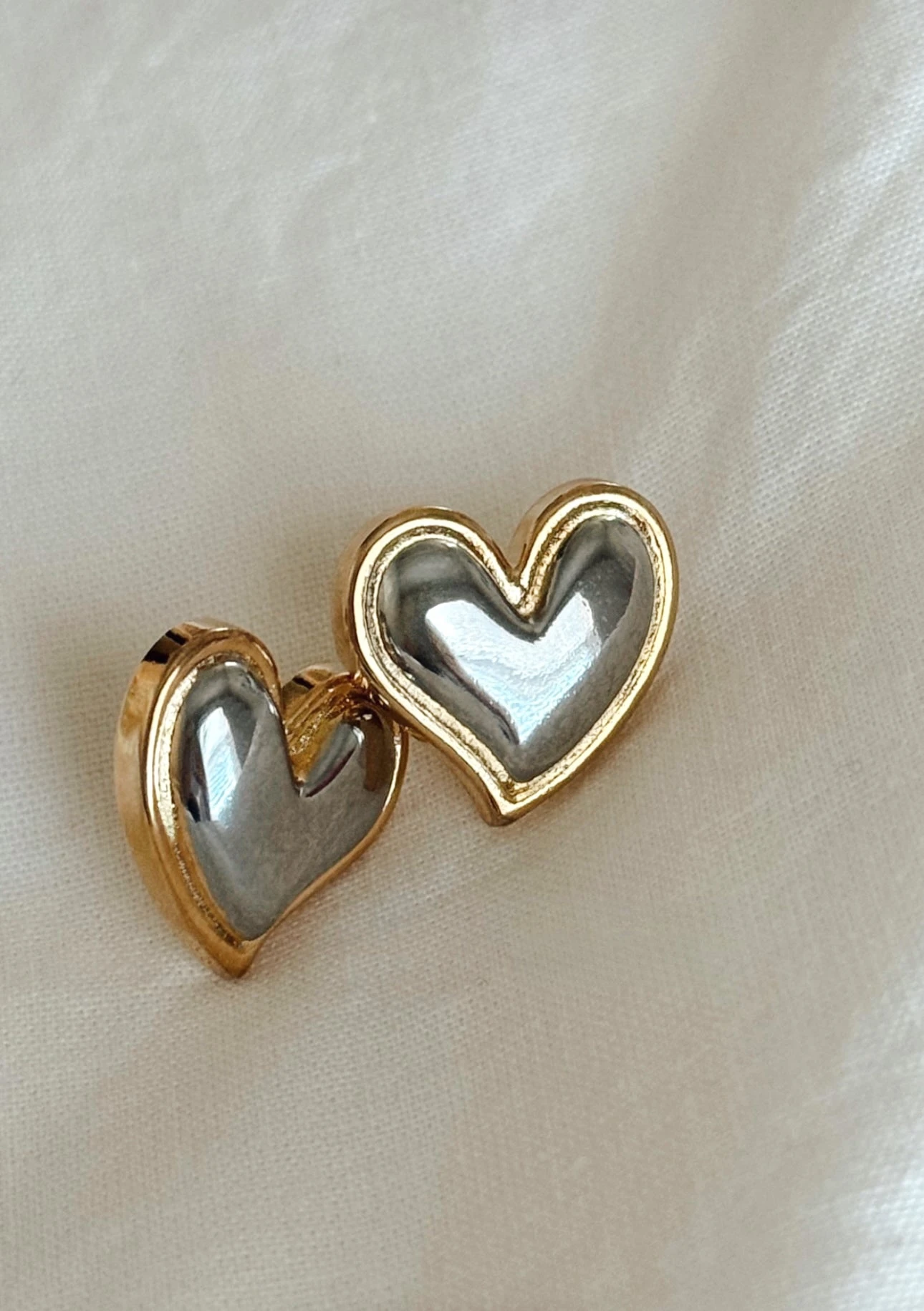 BITSY TWO TONED STUDS 1 BITSY TWO TONED STUDS