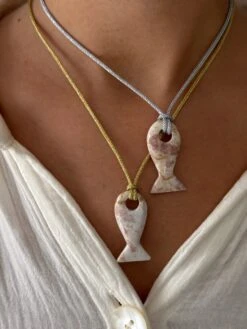 REEF ON CORD NECKLACE