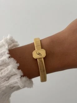 ENGRAVED AVALON BANGLE